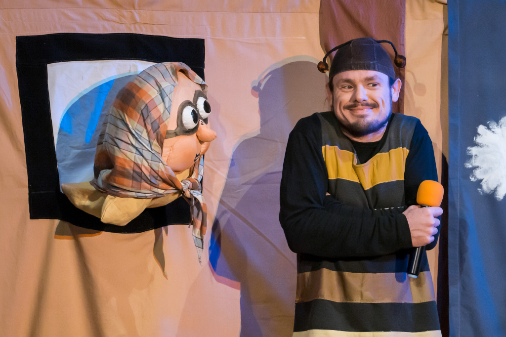 Včelí medvídci zpívají